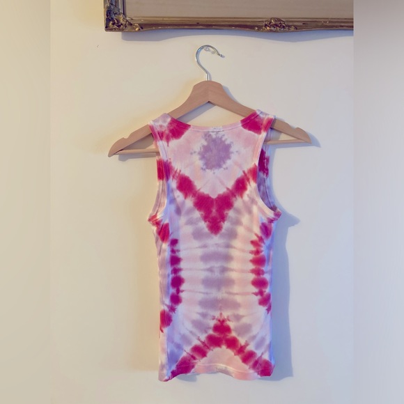 Guess Vintage Tie Dye Heart Tank Top with Crystals Guess Tank Top Size Medium - Picture 2 of 4